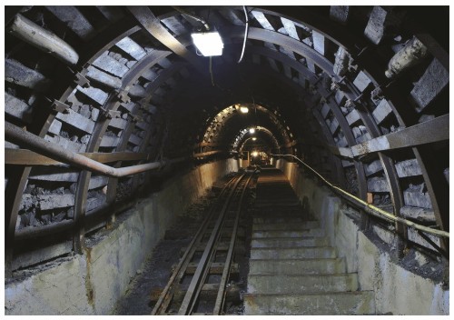 FOTOTAPETA 3D TUNEL SCHODY FOTOTAPETY